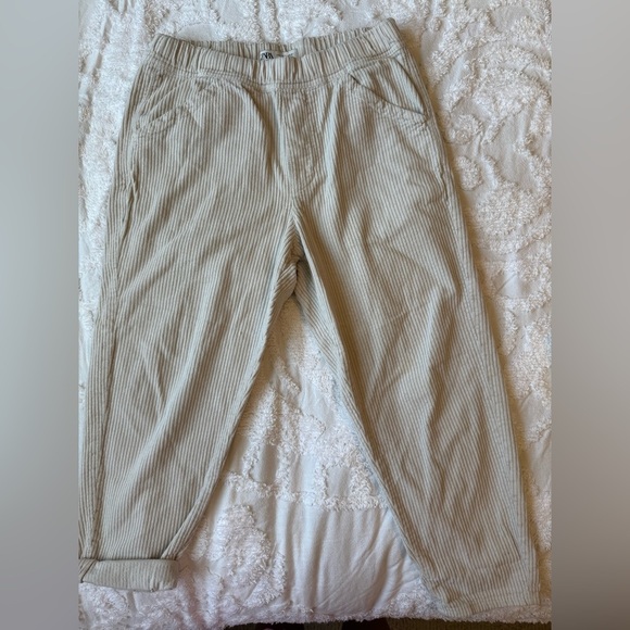 Zara woman’s Cream colored cropped courdoroy Size S with drawstring. - Picture 5 of 8